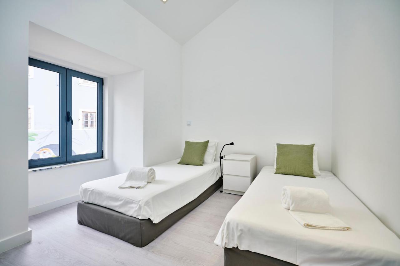 ALTIDO Fabulous 3-BR Apartment in Western Lisboa Exterior foto